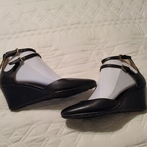 Cole haanElegant Black Wedge Heels